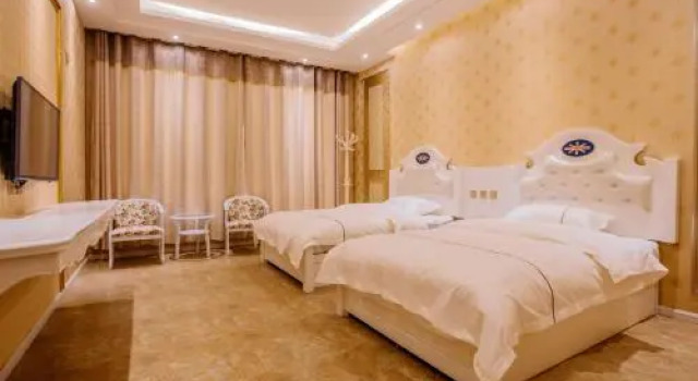 Ming Du International Hotel, Rezerwuj Hotel Hotele w Kunming z parkingiem, Parking