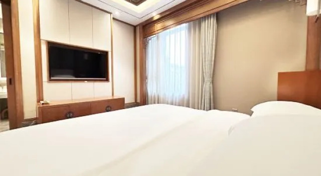 Люкс Deluxe Holiday Inn Wuyuan Huazhong
