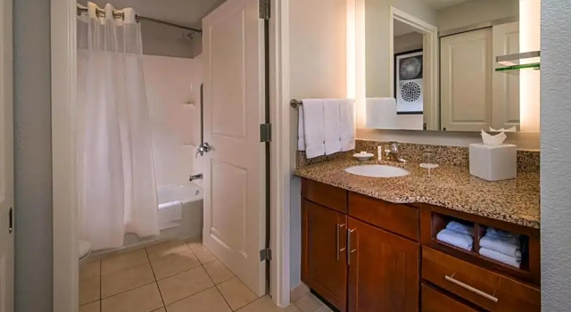 Четырёхместный люкс с 2 комнатами Residence Inn Dulles Airport At Dulles 28 Centre