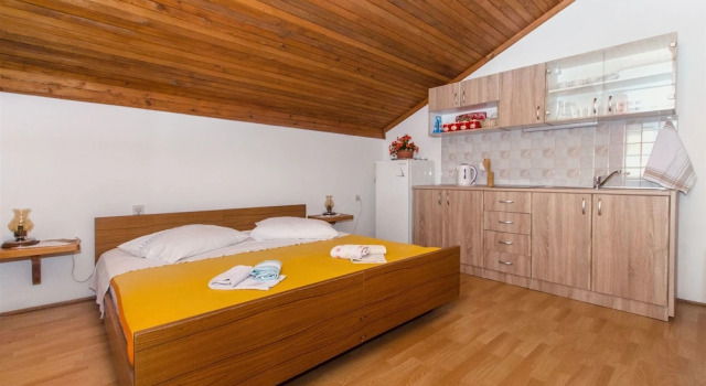 Apartments and Rooms Stjepan, Prenota Appartamento Zastražišće 