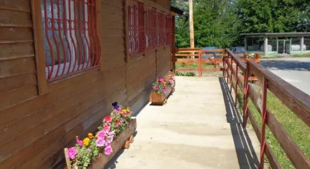 Cabana Plai, Rezervovat Hotel Hotely v Hunedoara s parkováním, Parkování