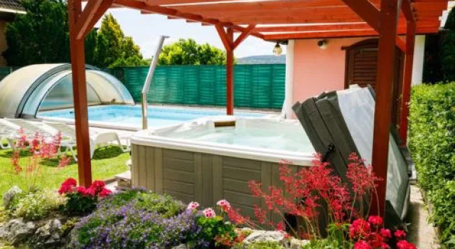 Balaton H055, Rezervovat Hotel Balatonfuzfo 