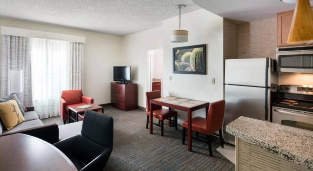 Двухместный люкс c 1 комнатой Residence Inn by Marriott Phoenix Desert View at Mayo Clinic