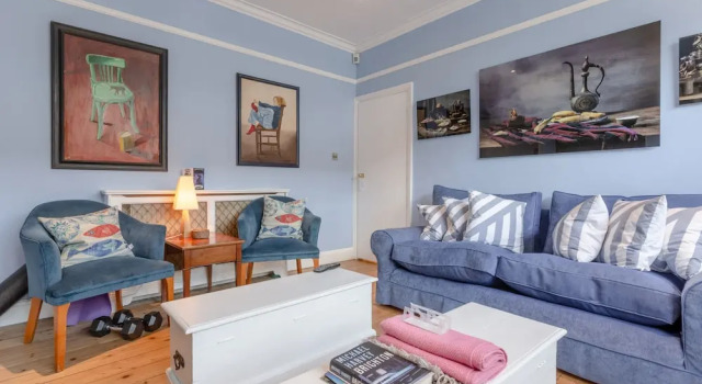 3 Bedroom Family House With Garden, Varaa Lomakoti Mökit kohteessa Merseyside, Mökki