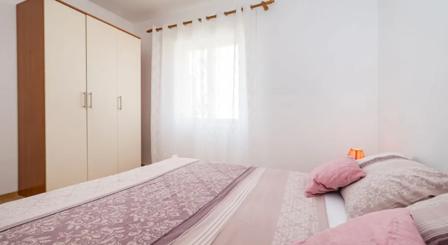 Cozy Apartment Marija with Garden, Забронировать Апартаменты/квартира Апартаменты Новалья, Апартаменты/квартира