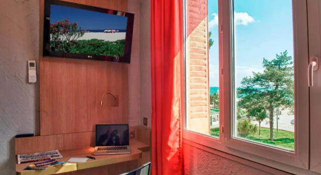 Трёхместный номер Superior с видом на море Hôtel Beau Rivage