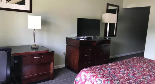 Номер Standard CCI Express Inn