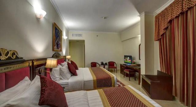 Трёхместный номер Standard Comfort Inn Hotel Deira