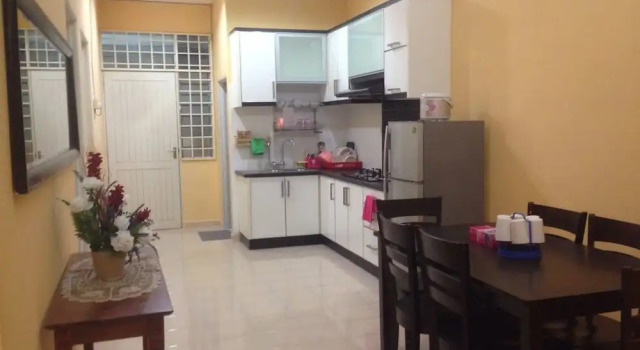 Коттедж с 3 комнатами Homestay Ira Jaya - 4 Unit Rumah