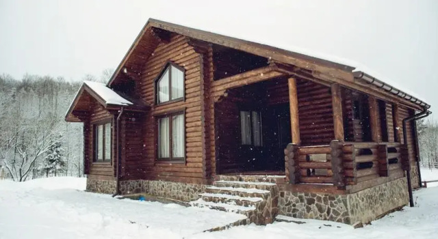 Equides Karpaty, Prenota Hotel Polyana 