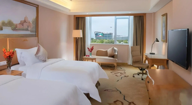 Vienna Hotel Shenzhen Lo Wu Control Point