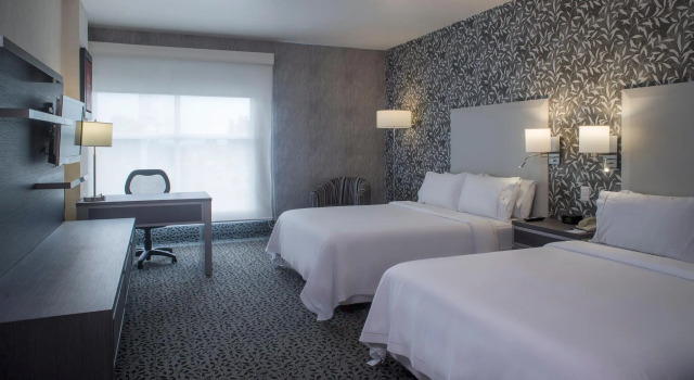 Четырёхместный номер Standard с видом на сад Holiday Inn Express & Suites Queretaro by IHG