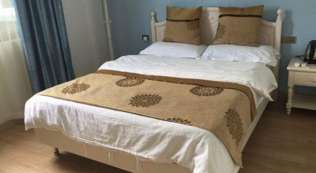 Mangrove Holiday Inn, Boek Hotel Hotels in Guangdong met parkeren, Parkeren