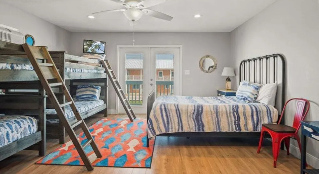 Coconut Hut - Pet Friendly! Boardwalk to the Beach! - Pet Friendly! Boardwalk to the Beach!