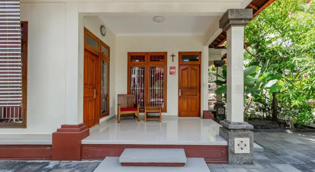Collection O Near Seminyak Beach Formerly The Kumpi Hotel, Забронировать Отель Семиньяк Бадунг