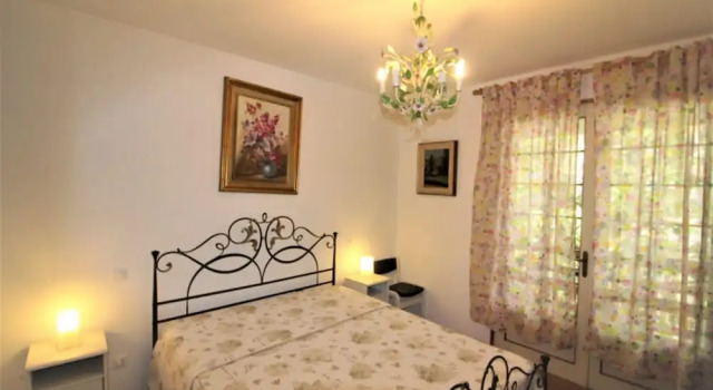 Spacious Villa With Garden by the sea, Book Villa Hoteller i Friuli Venezia Giulia med parkering, Parkering