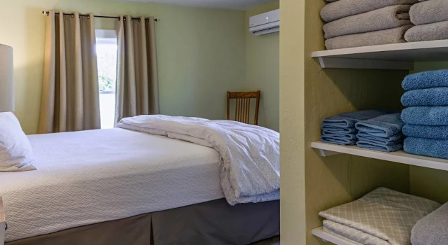 Pioneer House - North Suite, Prenota Casa vacanze Hotel a Oregon con parcheggio, Parcheggio