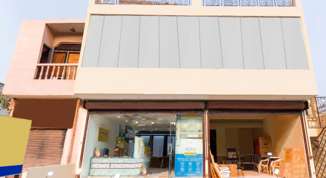 OYO 69788 Hotel Limewood, Забронировать Отель Отели Мератх с парковкой, Парковка