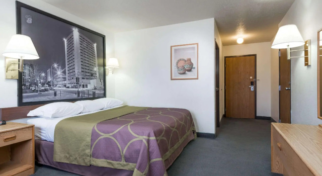 Двухместный номер Standard Super 8 by Wyndham Bernalillo