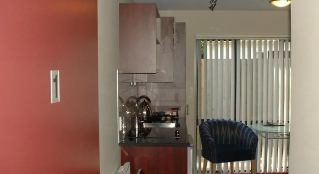 Студия Athena Motel