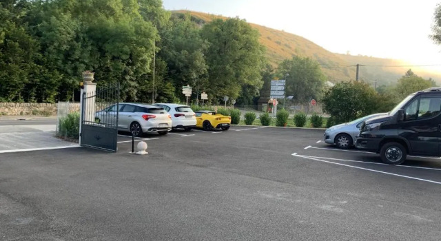 Студия Logis hôtel Aux Berges de lAveyron