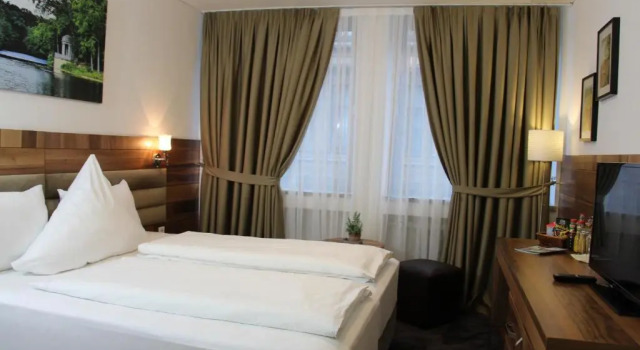 Двухместный номер Standard Hotel Bayrischer Hof