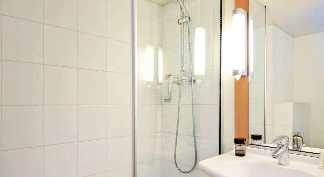 Четырёхместный номер Standard Ibis Lille Tourcoing Centre