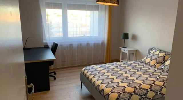 Appt. 3 chambres, soigné et spacieux, Metz Nord, Rezervasyon Otel Moselle otoparklı oteller, Otopark