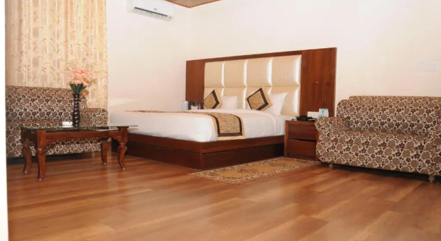 Hotel Dharamshala Paradise, Забронировать Отель Отели штата Химачал-Прадеш с завтраком, Завтраки