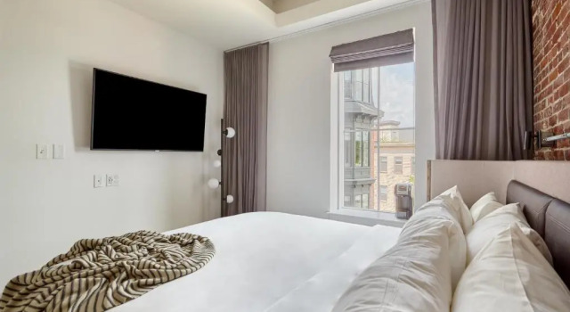 Номер Standard 907 Main Hotel Central Square, Sonder By Marriott Bonvoy