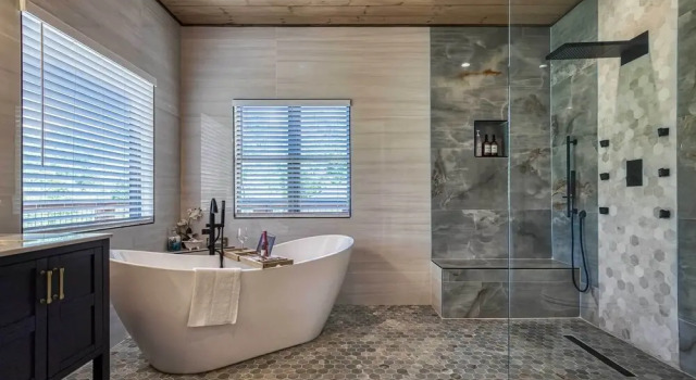 Коттедж Luxury Sevierville Cabin w/ Private Hot Tub!