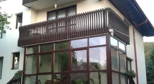 Csaki Vendeghaz, Book Hotel Sovata 