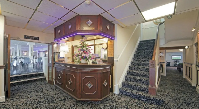 Hotel Santa Maria, Забронировать Отель Отели Блэкпул 3 звезды, рядом с Конференц-центр Winter Gardens, 3*