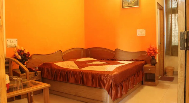 Трёхместный номер Standard Hotel Sunshine