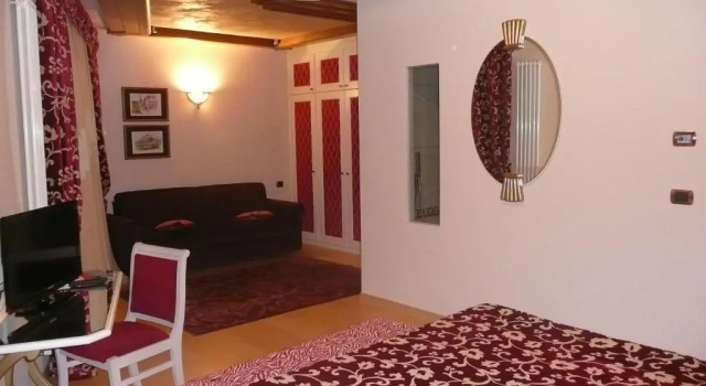 Полулюкс Hotel Luis
