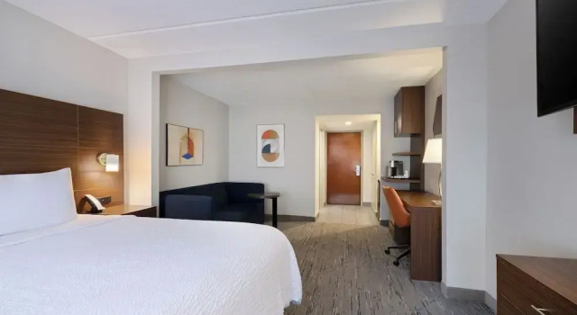 Holiday Inn Express Suites Augusta West -Ft Gordon, Boek Hotel Hotels in Georgia met parkeren, Parkeren
