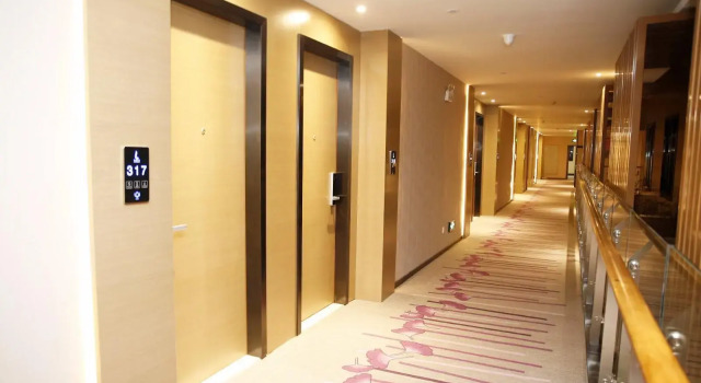 Lavande Hotel (Xi'an Fengcheng 1st Road Youth Center Metro Station Branch), Prenota Hotel Xi'an Shaanxi