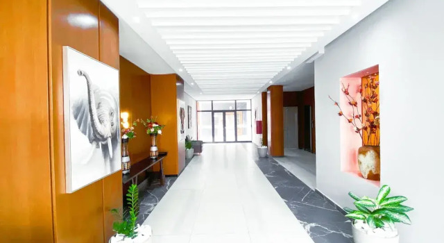 Manou Hotel, Rezervovat Hotel Hotely v Douala s parkováním, Parkování