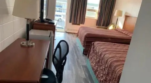 Raven Motor Inn, Забронировать Отель Отели Northern Alberta 3 звезды, 3*