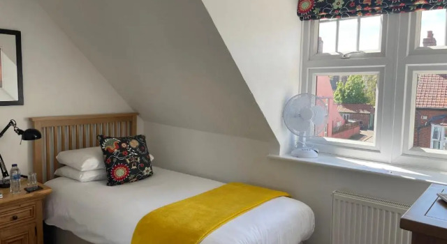 Standard single cameră Holway House