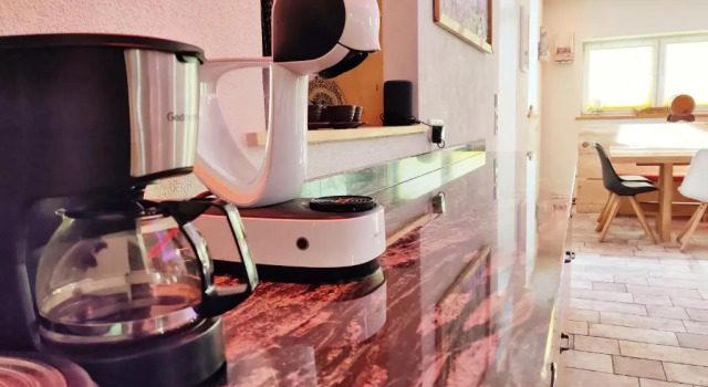 Апартаменты DMG - 'Large, Luxurious Ground Floor' Apartment