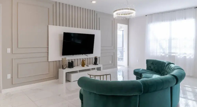 Sophisticated 9 Bedroom Close to Disney, Rezerwuj Dom wakacyjny Kissimmee Kissimmee