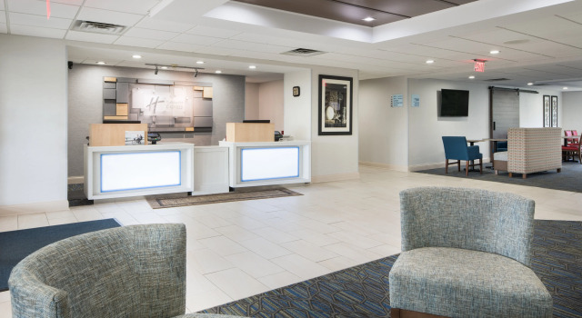 Holiday Inn Express Louisville Northeast by IHG, Забронировать Отель Луисвилл Louisville Metropolitan Area