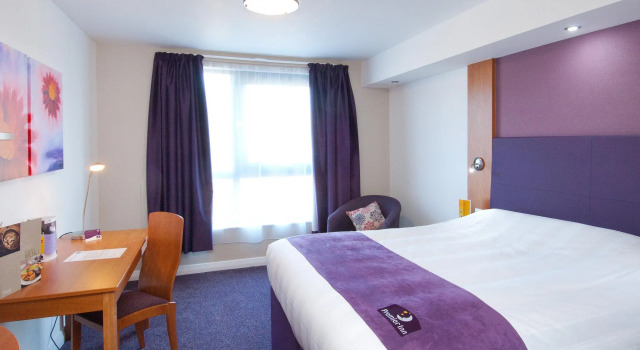 Premier Inn London Gatwick Manor Royal, Забронировать Отель Отели Исторического графства Суссекса с завтраком, Завтраки