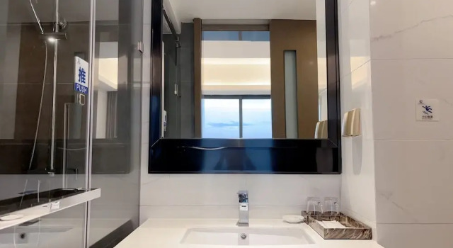 Номер Comfort Qingpu Seaview Hotel
