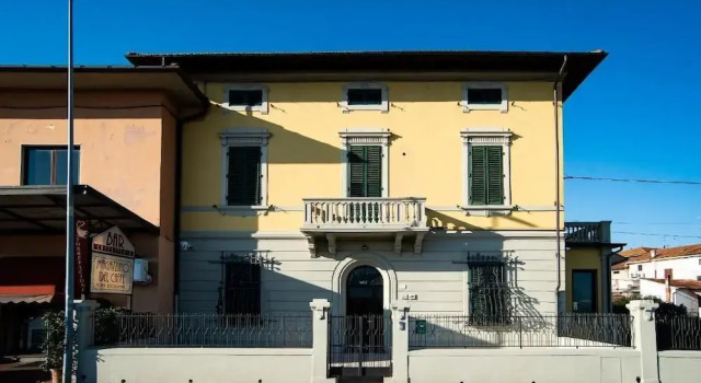 As Villarte, Book Hotel Agliana Toscana