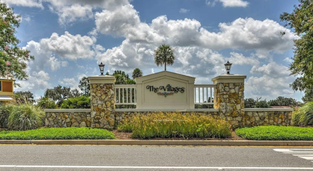 Renovated Home in The Villages w/ Lanai, Golf Cart