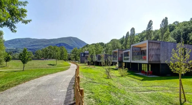 Кровать в общем номере Vacancéole - Le Village des Oiseaux