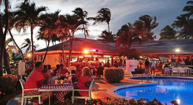 Treasure Cay Beach, Marina & Golf Resort, Prenota Resort Hotel a Bahamas Out Islands con piscina, Piscina