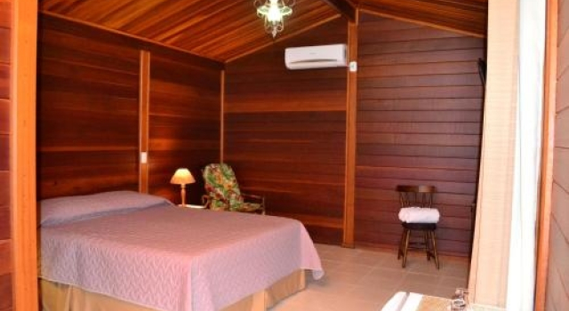 O Paturi - Village Hotel Proximo Aparecida, Забронировать Отель Отели Апаресида с бассейном, Бассейн